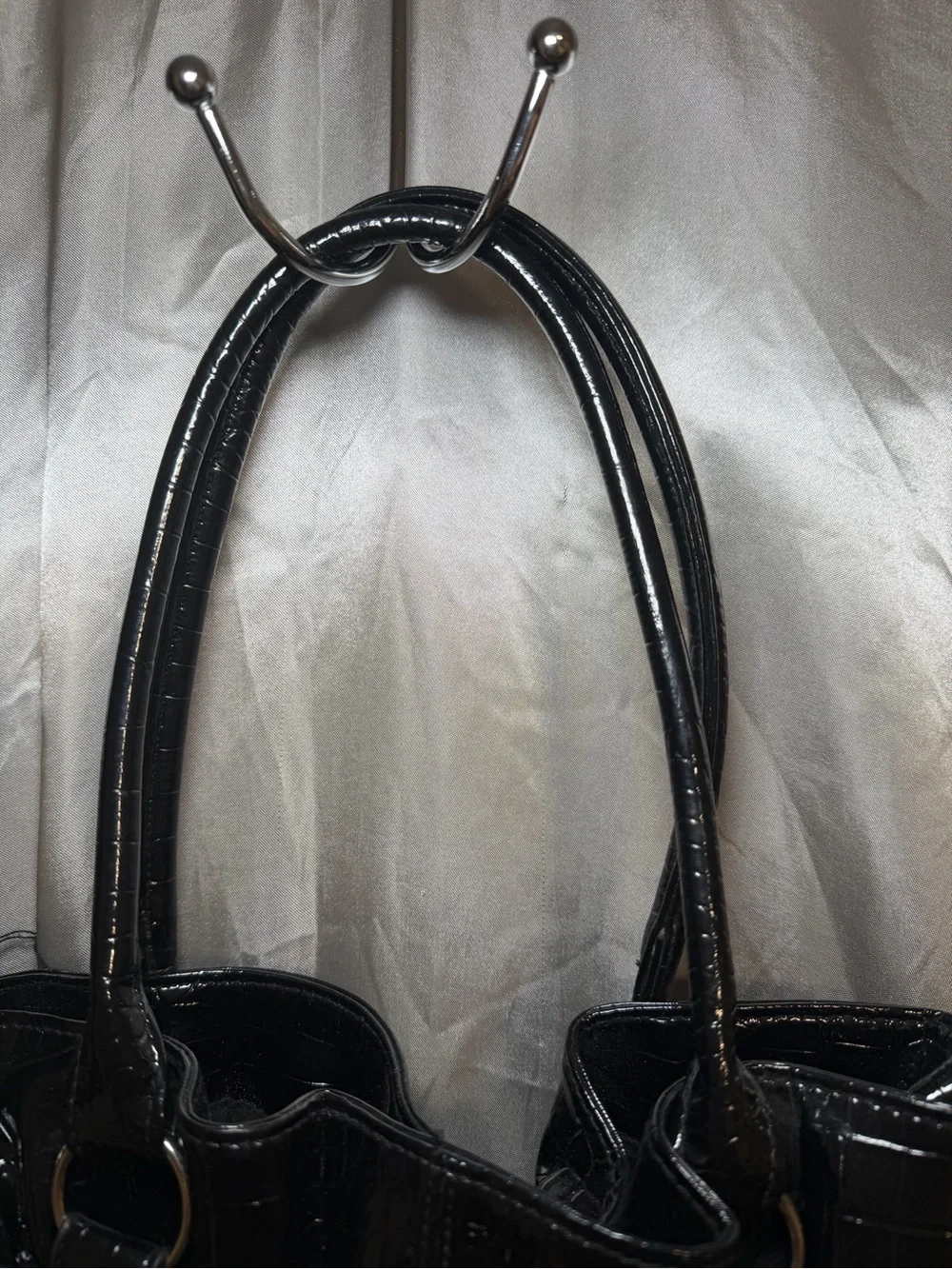 Vintage Y2K Black Patent Croc Embossed Faux Shoulder Tote Turn Lock Purse